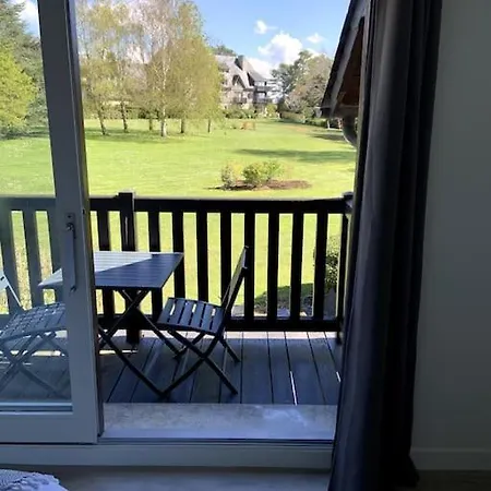 Manoirs Du Golf Domaine Prive 3 *