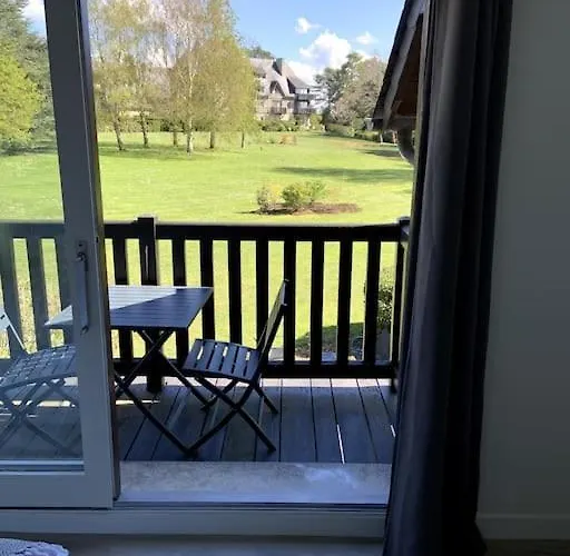 Manoirs Du Golf Domaine Prive 3 *